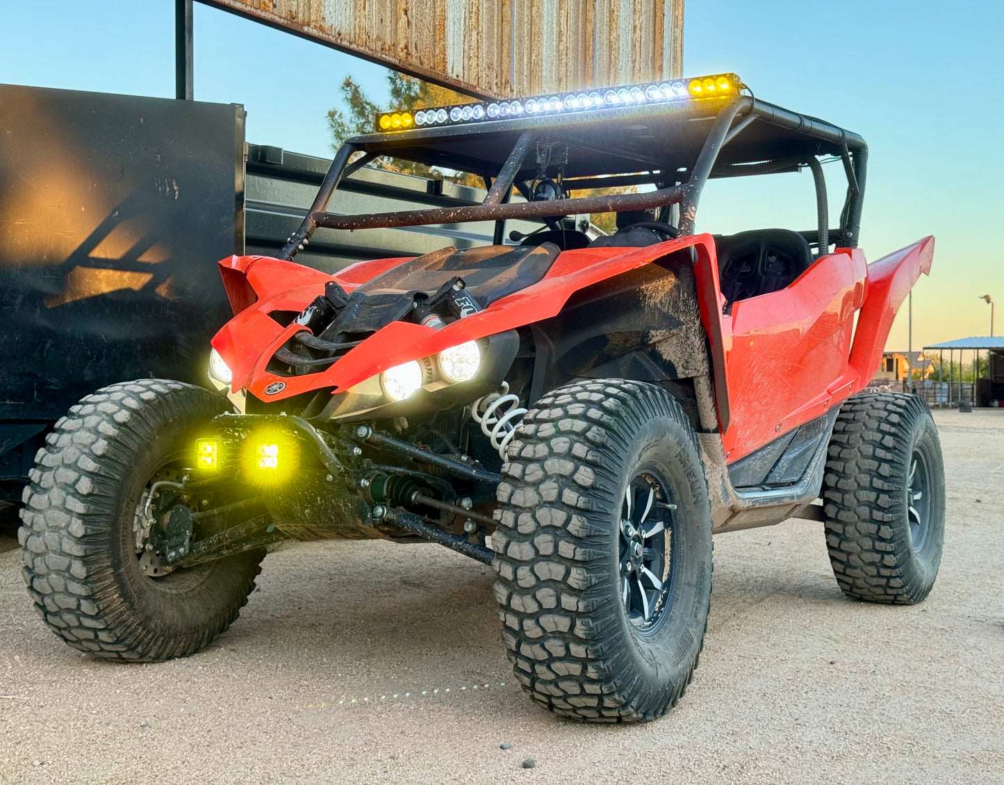 Apex Amber and White Dual Function Light Bar